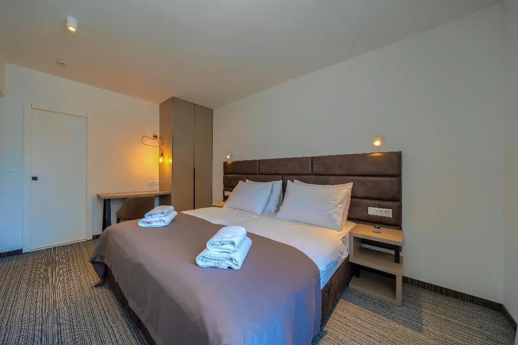 JUNIOR SUITE WITH BALCONY Room, Alkar, Split