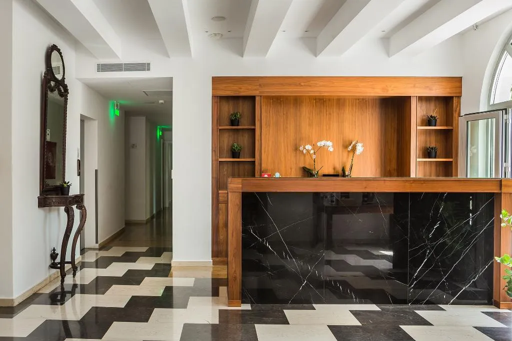 Lobby, Aenos, Kefallinia