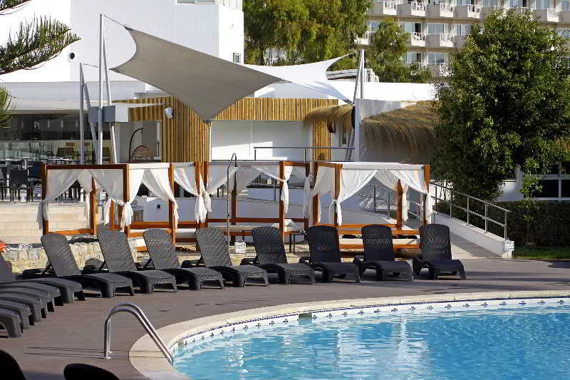 Pool, BG Pamplona, Majorca