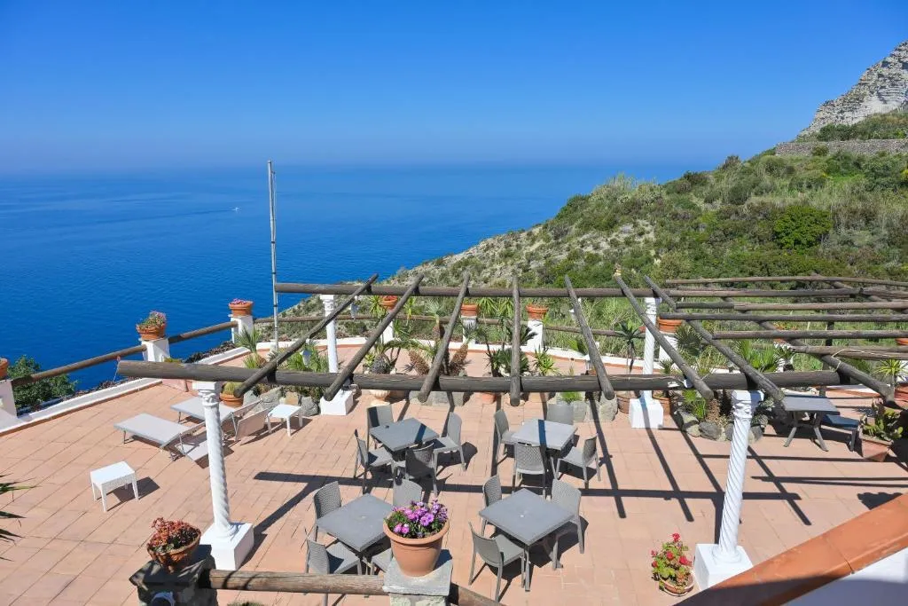 Terrace, Hotel Punto Azzurro Adult Only, Naples