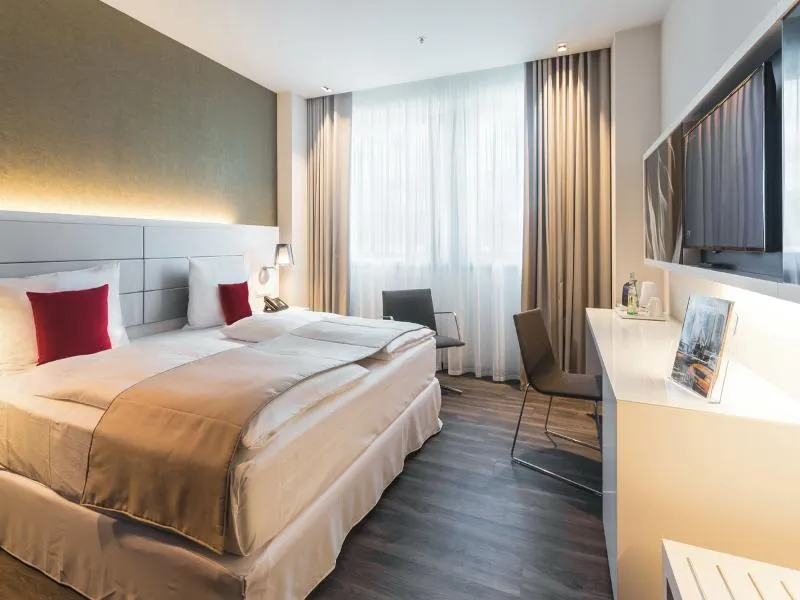 DOUBLE DELUXE Room, Hotel Riu Plaza Berlin, Berlin