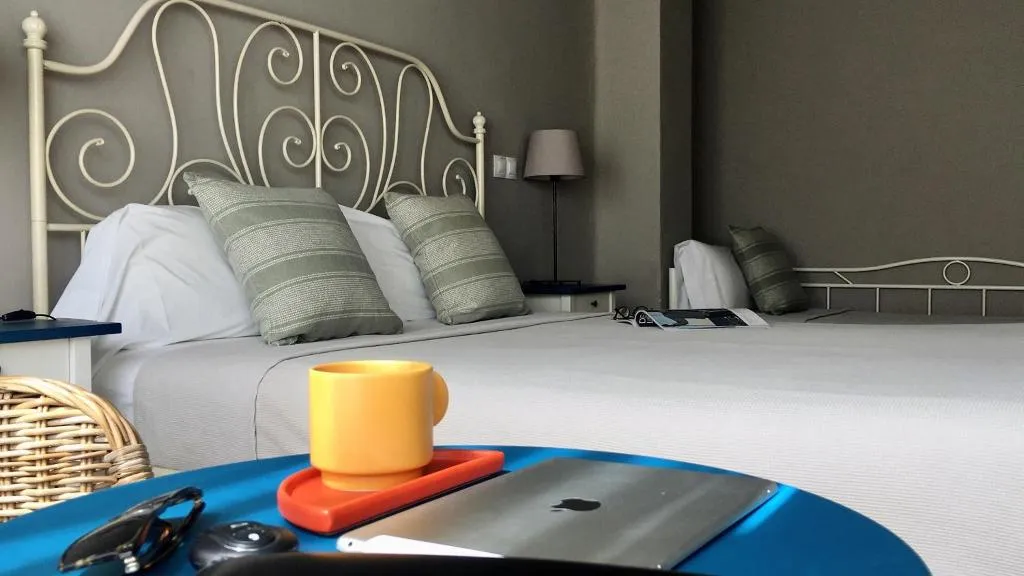 TRIPLE SUPERIOR WITH VIEWS Room, B&B Mare de Deu Jardines del Turia, Valencia