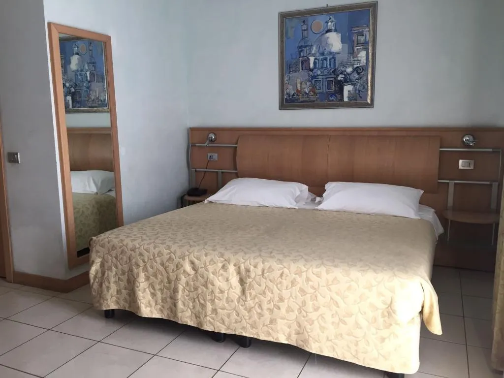 DOUBLE SINGLE USE SEMIDOUBLE Room, Marina Palace Hotel Spa & Congress Hall, Catania