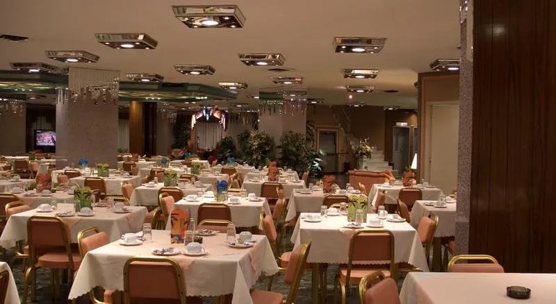 Restaurant, Xenophon Hotel, Athens