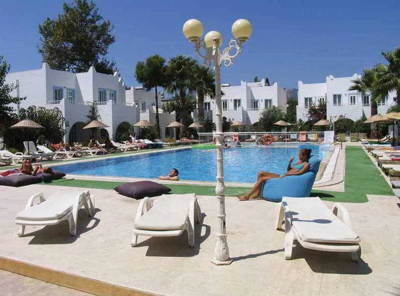 Pool, Bagevleri, Bodrum