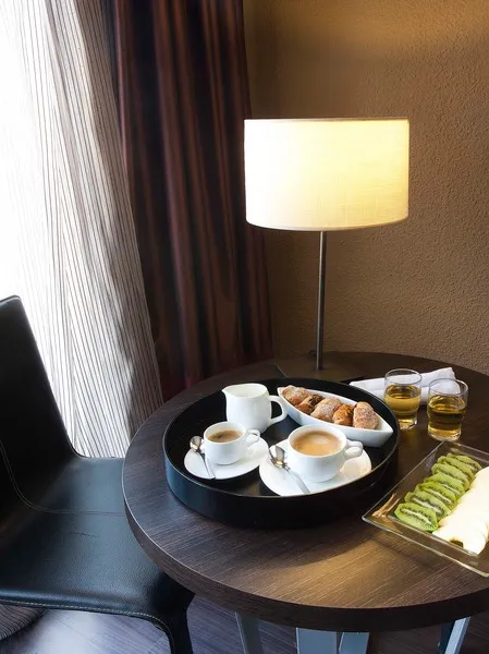 Room, Medium Valencia, Valencia