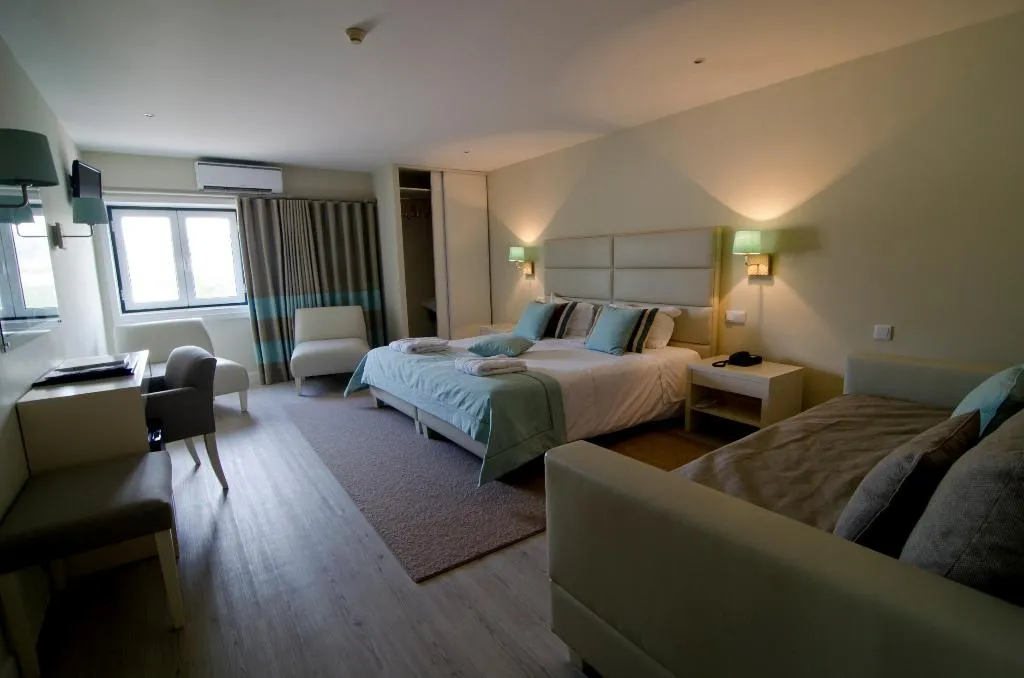 FAMILY ROOM STANDARD Room, Estalagem Muchaxo Hotel, Lisbon