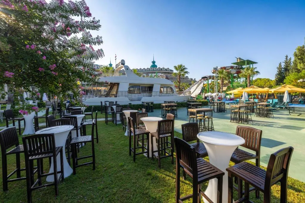 Sports and Entertainment, Crystal Sunset Pearl Collection, Antalya