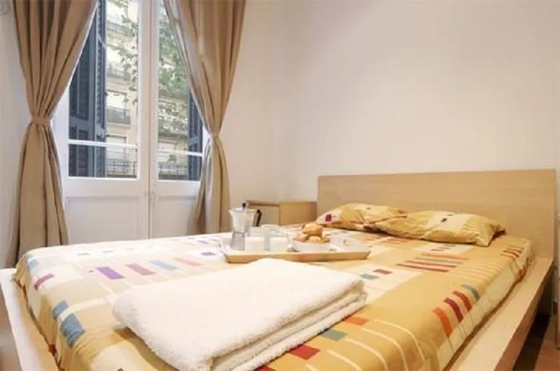 APARTMENT CAPACITY 6 Room, Sagrada Familia Apartments, Barcelona