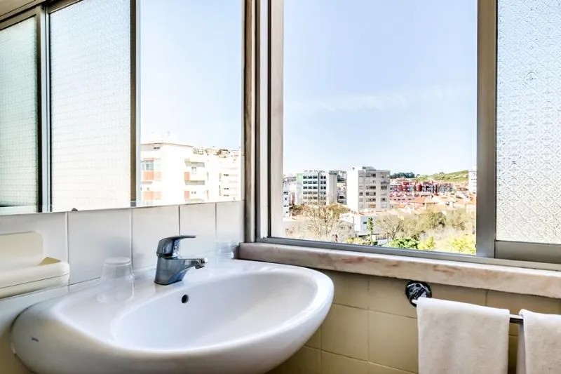 Double or Twin STANDARD Room, Jardim da Amadora, Lisbon