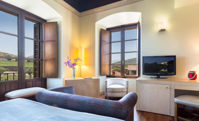 Room, Puerta de Gredos, Madrid