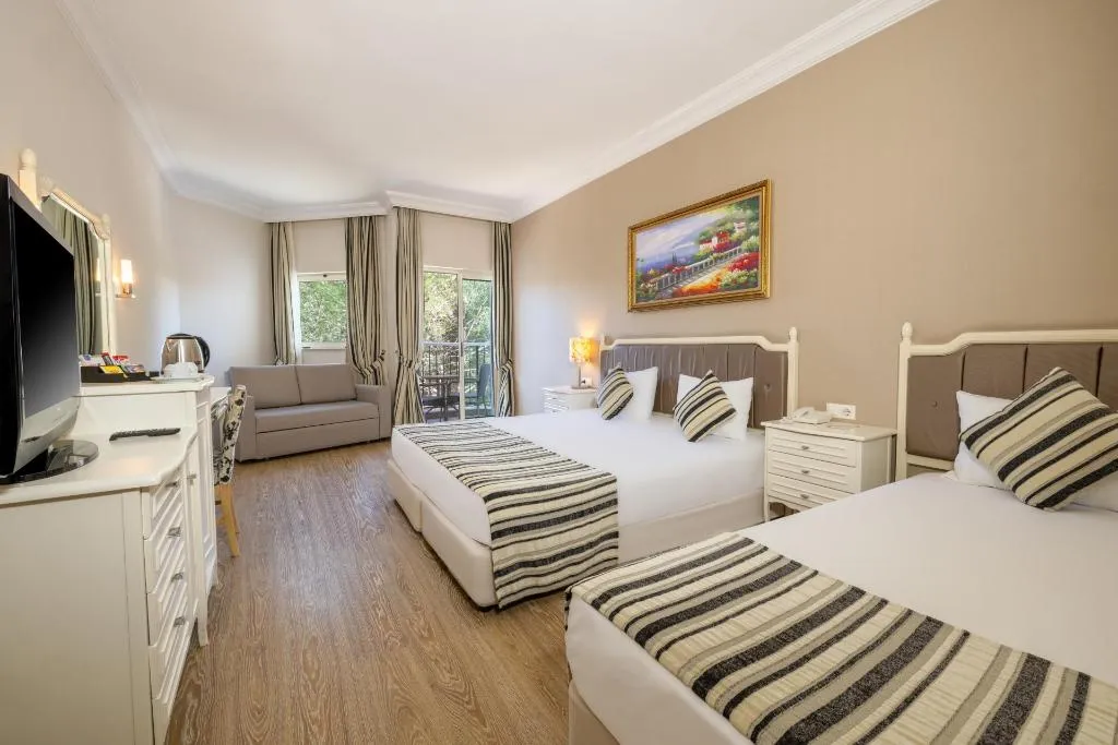 DOUBLE CAPACITY 4 Room, Crystal Tat Beach Pearl Collection, Antalya