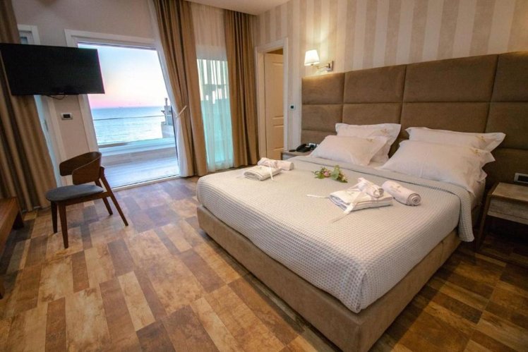 Blue Marine Beach Hotel, Durres