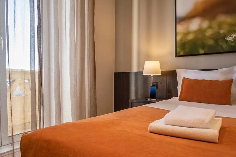 DOUBLE BASIC Room, Riversuites, Porto