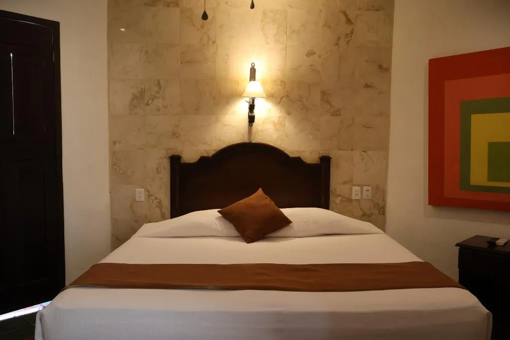 DOUBLE DELUXE ONE BED Room, La Aurora Hotel Colonial, Cancun Area