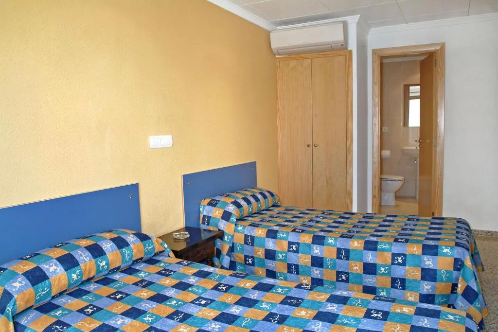 TRIPLE STANDARD Room, The Hostal Tierramar, Majorca
