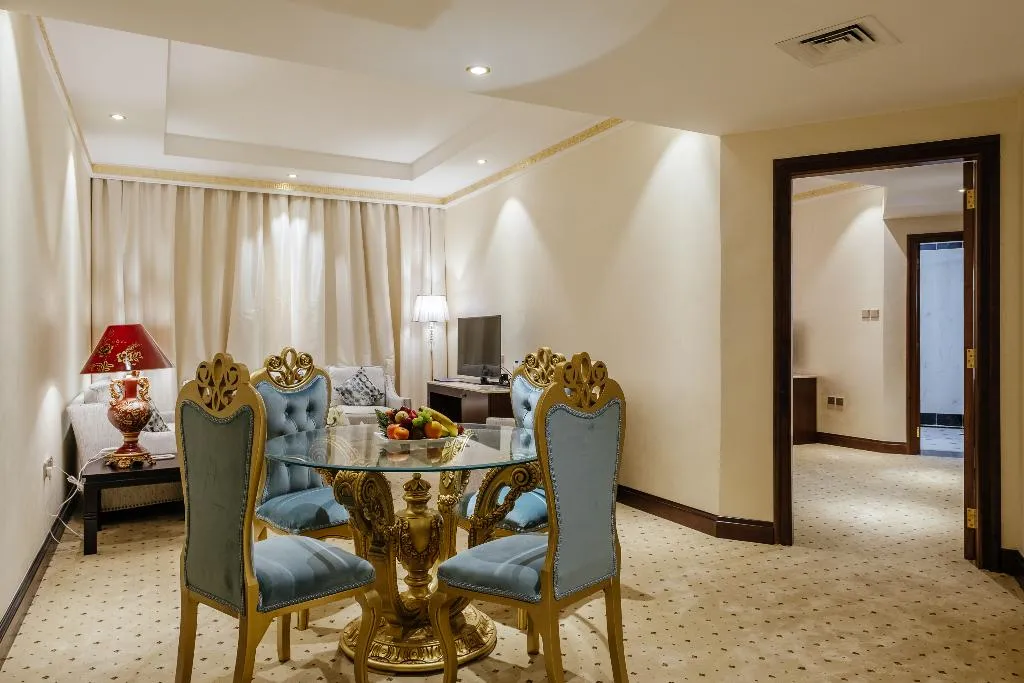 SUITE EXECUTIVE Room, Tulip Inn Al Khan, Dubai