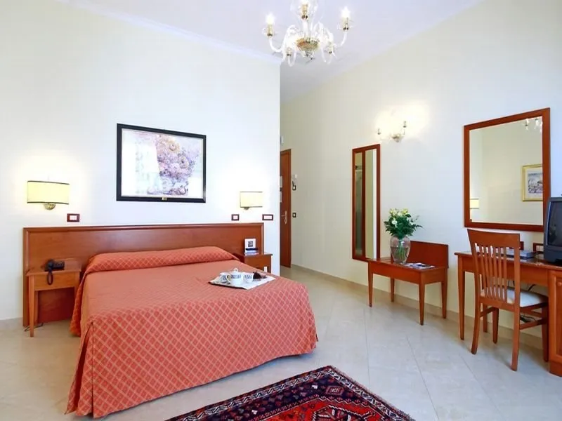 Room, Centrale, Palermo