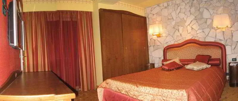 Room, D'Orange D'Alcantara, Palermo