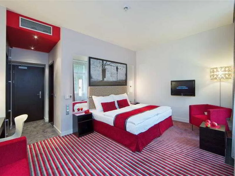 Double or Twin STANDARD Room, Red & Blue Design, Prague