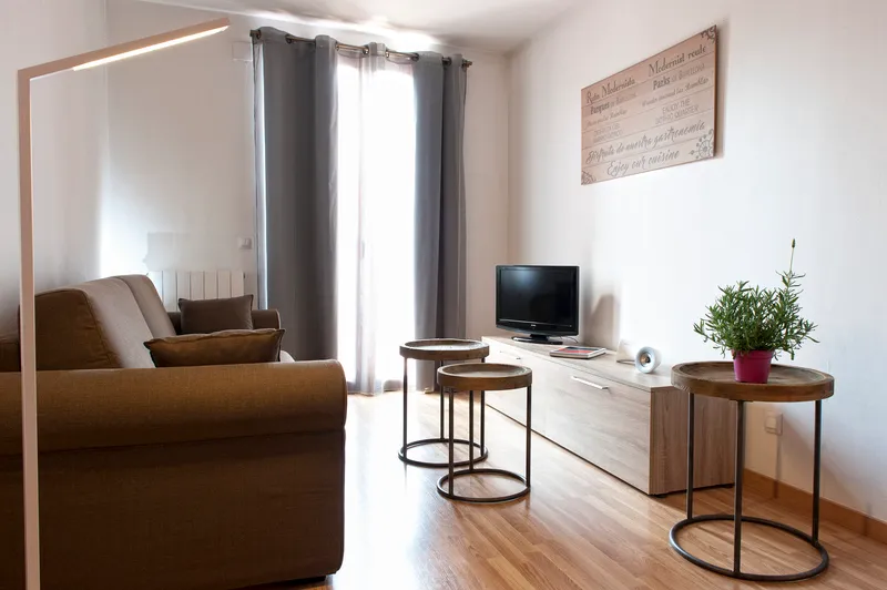 APARTMENT CAPACITY 4 TWO BEDROOMS Room, MH Apartments Liceo, Barcelona