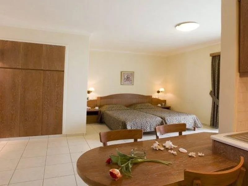 Room, Mikes Studios & Apartments, Crete