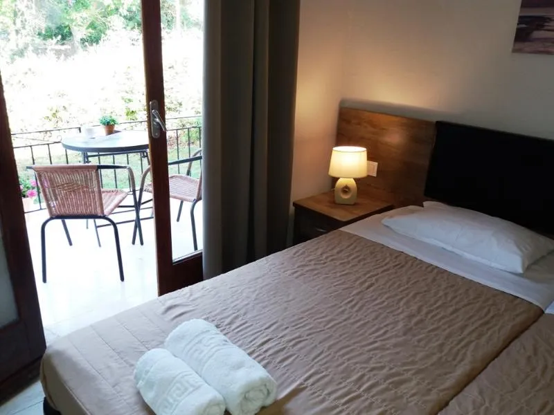 TWIN TWO BEDROOMS Room, Mileona Rooms, Corfu