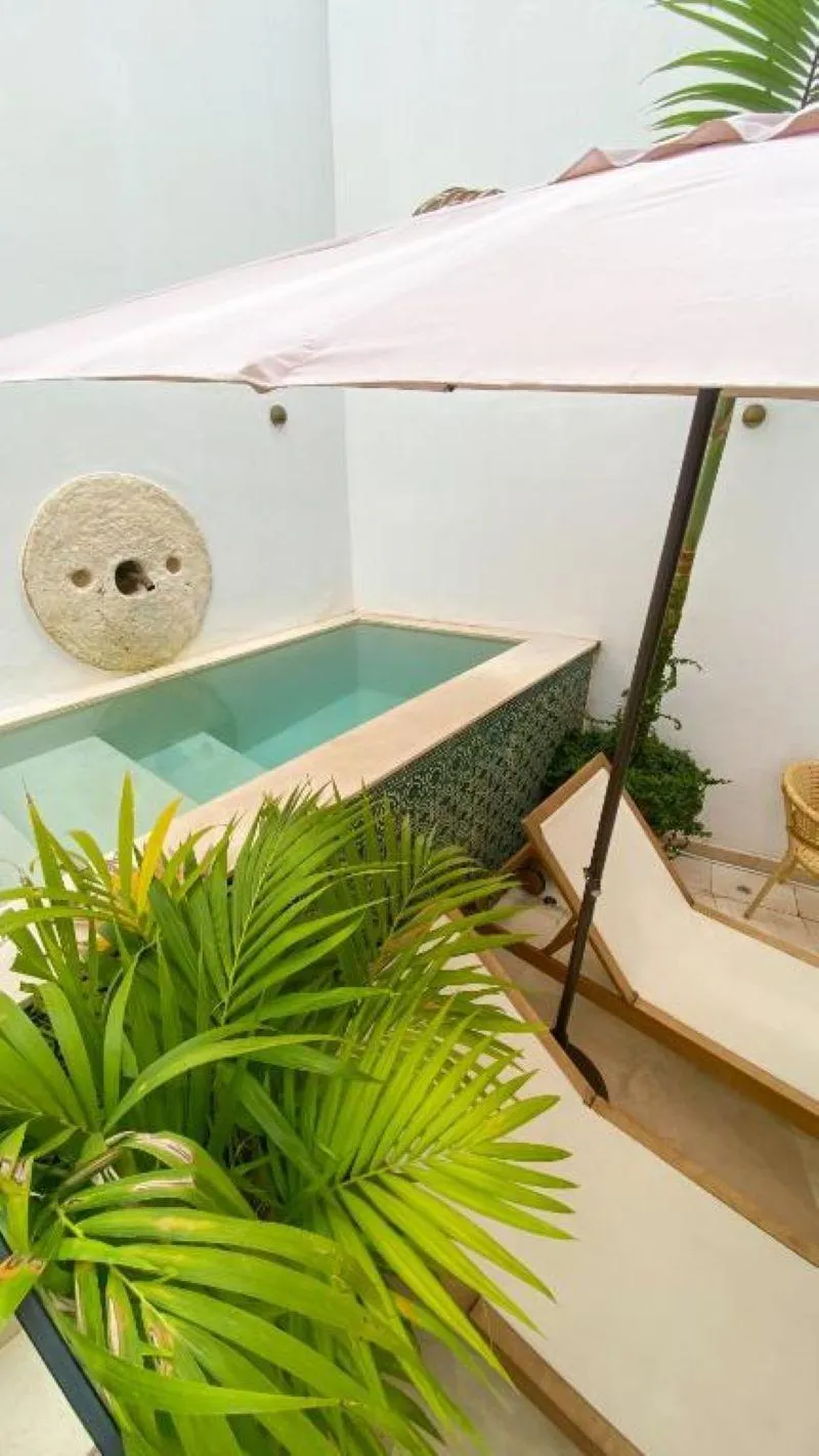 APARTMENT WITH PRIVATE POOL Room, Honest Sevilla, Seville