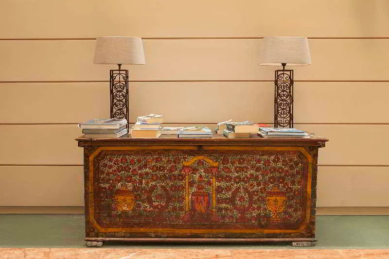 Lobby, Philippos, Athens