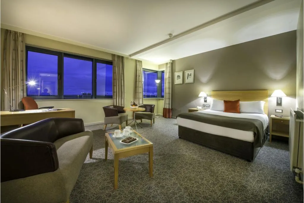 FAMILY ROOM STANDARD Room, Cork Airport Hotel, Cork