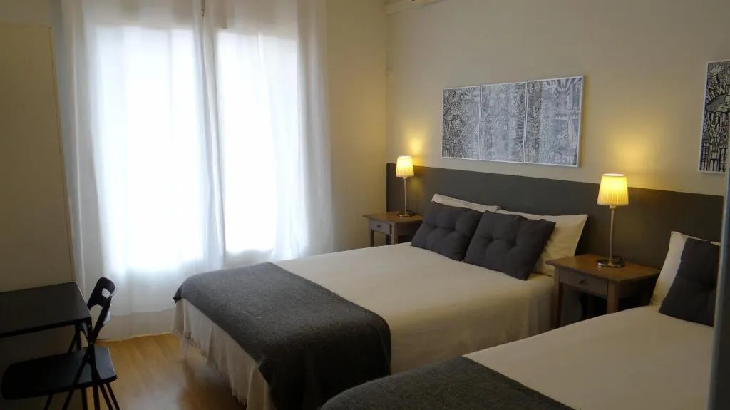 General view, Hostal El Ninot, Barcelona