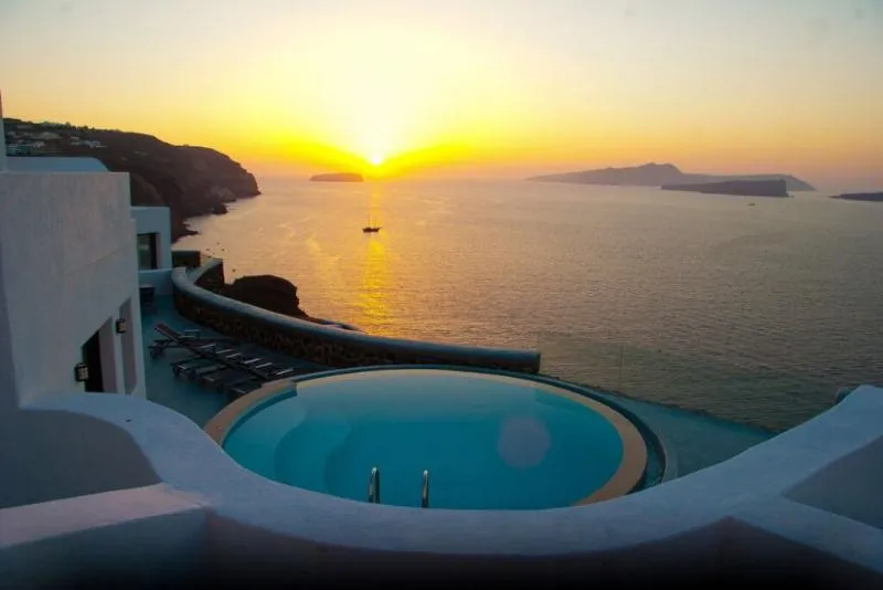 VILLA THREE BEDROOMS WITH PRIVATE POOL Room, Grand Ambassador Santorini, Santorini