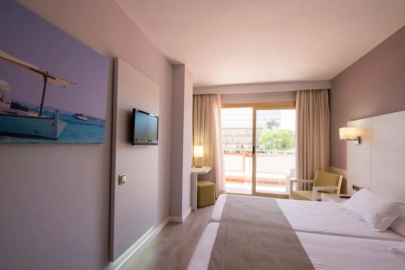TWIN SUPERIOR POOL VIEW Room, Helios Hotel, Majorca
