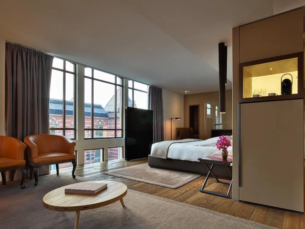 JUNIOR SUITE GRAND Room, Mandarin Oriental Conservatorium, Amsterdam, Amsterdam
