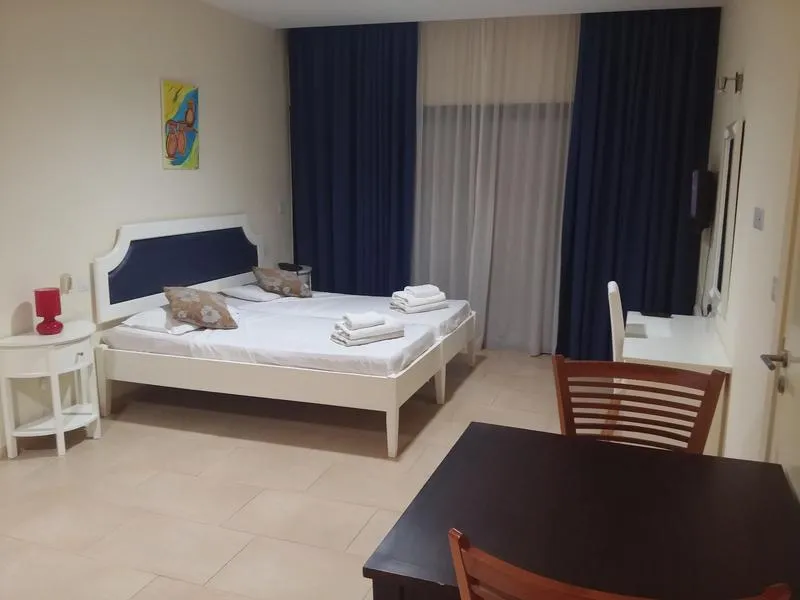 STUDIO STANDARD Room, Royal Blue Hotel & Spa Paphos, Cyprus