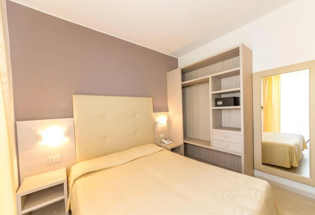 DOUBLE STANDARD Room, Torino, Venice