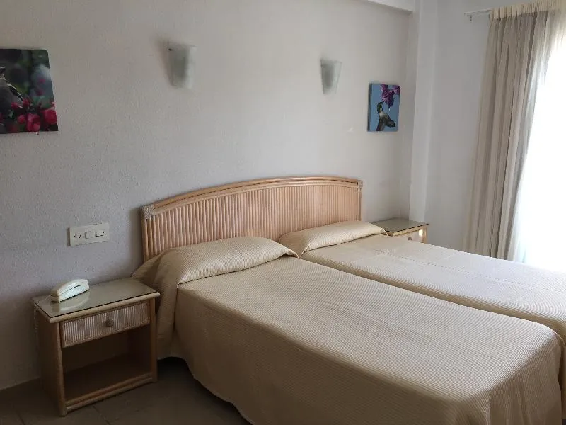 Double or Twin STANDARD Room, Porto, Valencia