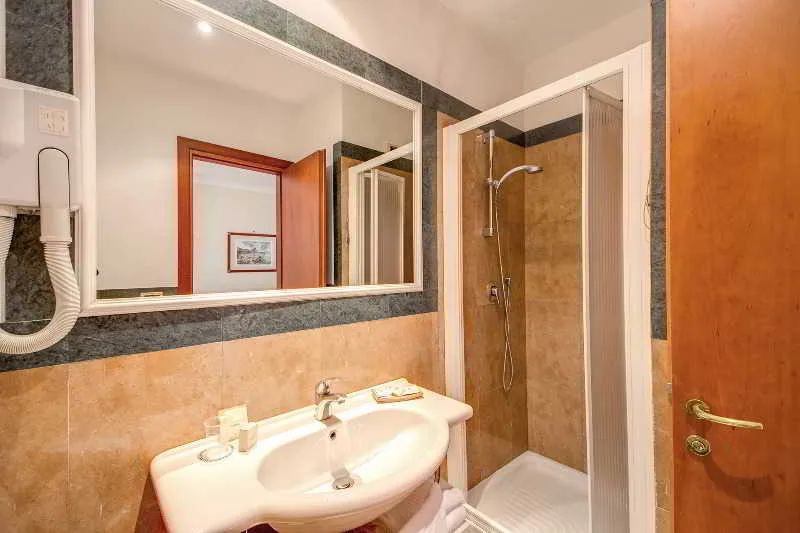 TWIN STANDARD Room, Romoli, Naples