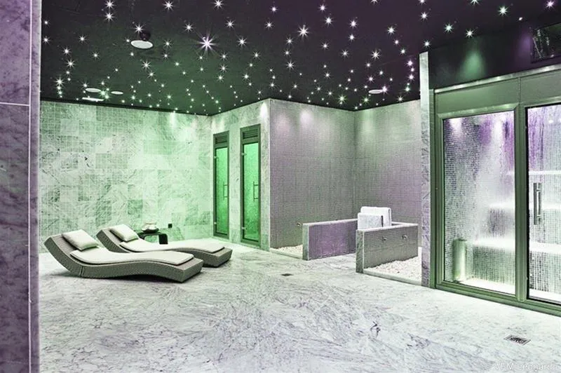 Sports and Entertainment, CoolRooms Palacio Villapanes 5 GL, Seville