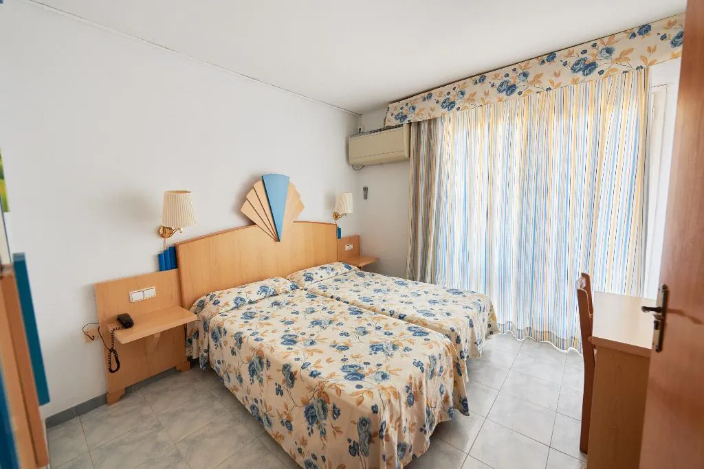 Double or Twin STANDARD Room, Checkin Blanes, Costa Brava