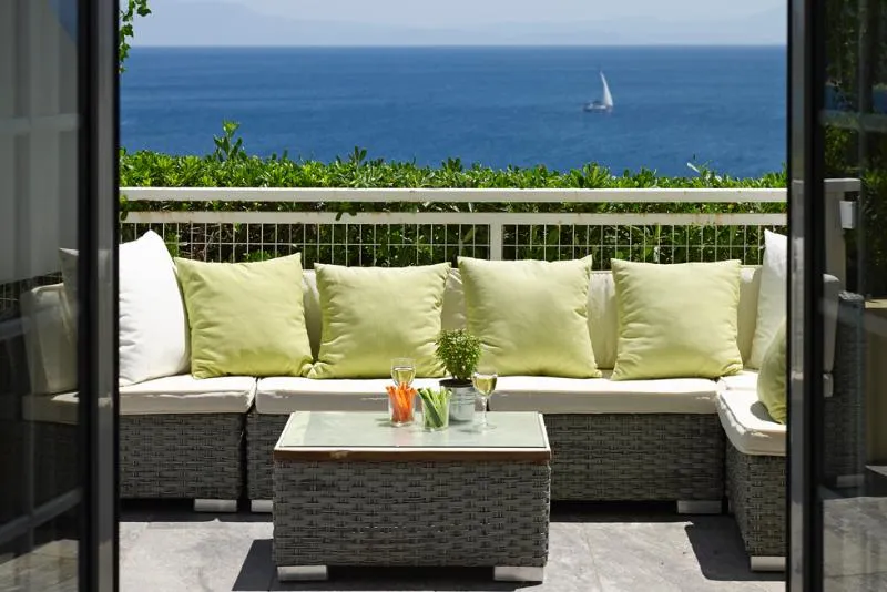 JUNIOR SUITE SEA VIEW WITH PRIVATE POOL Room, Atrium Hotel Skiathos, Skiathos