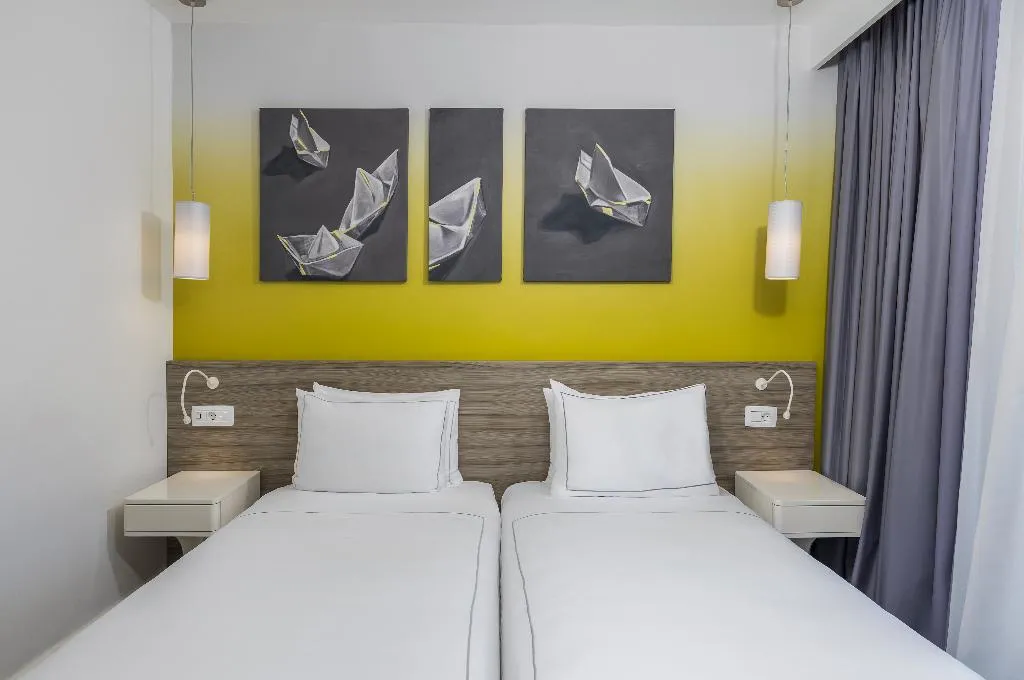 DOUBLE SINGLE USE SUPERIOR POOL VIEW Room, Park Plaza Arena Pula, Istria