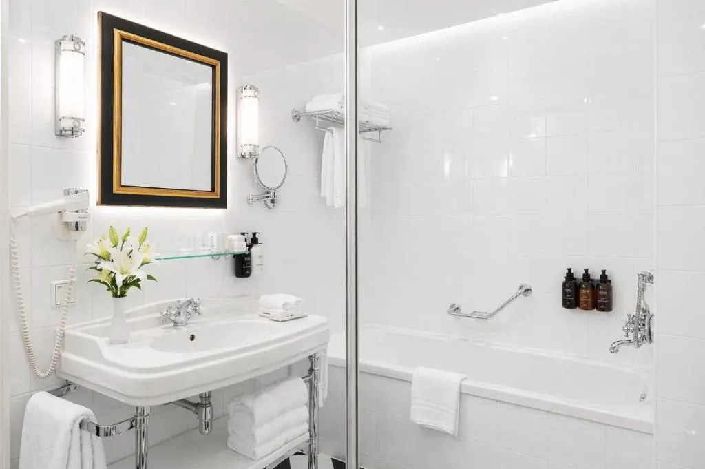 SUITE ONE BEDROOM Room, Grand Palace, Riga