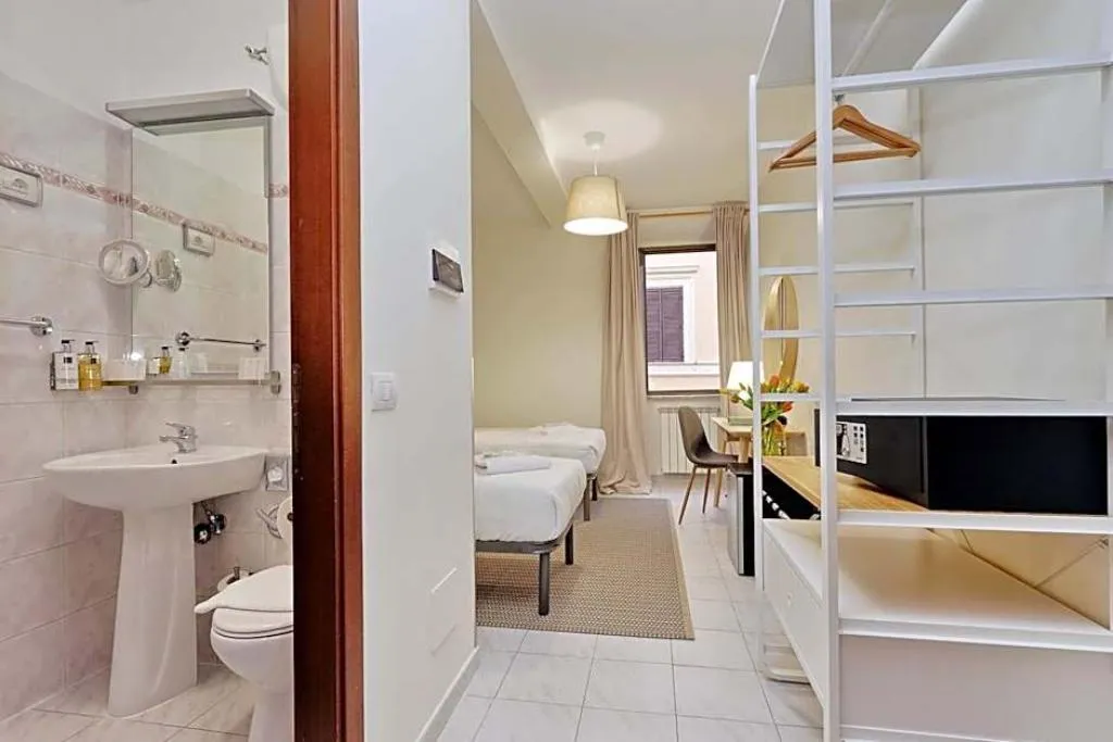 DOUBLE SUPERIOR Room, Hotel Santa Sofia, Rome