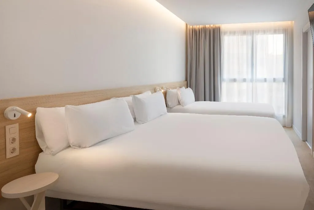 TRIPLE STANDARD Room, B&B HOTEL Alicante Centro, Costa Blanca