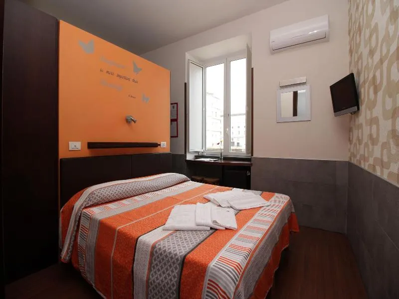Room, Guest House Civico 16, Naples