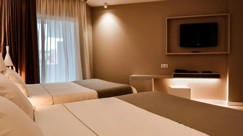 Double or Twin CAPACITY 4 Room, Hotel Bernat II, Costa Brava