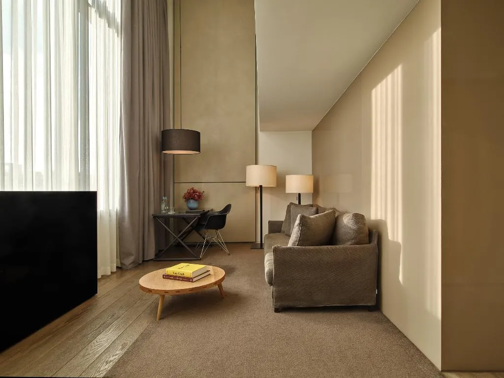 JUNIOR SUITE GRAND Room, Mandarin Oriental Conservatorium, Amsterdam, Amsterdam