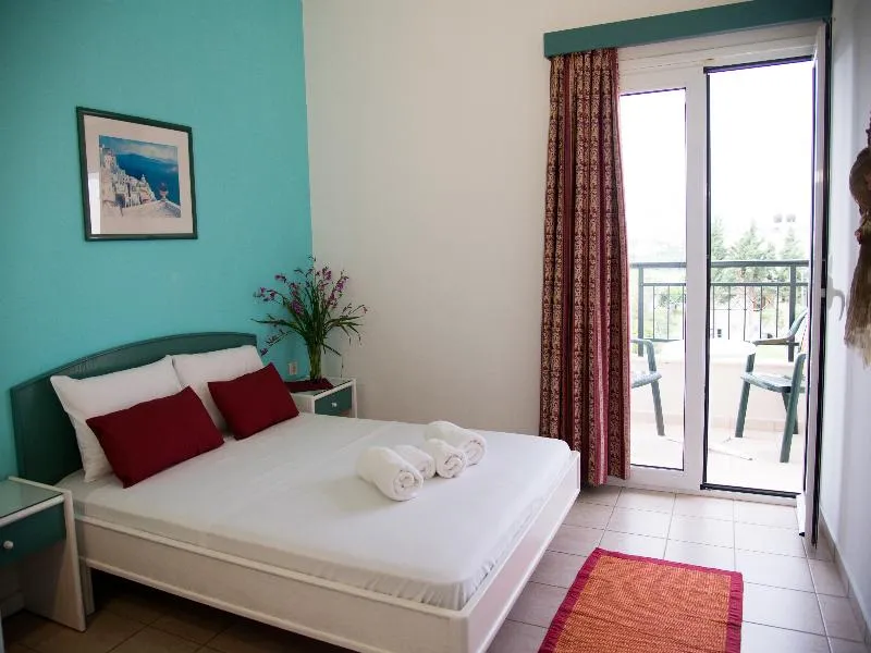 Room, Theoni Apartments, Crete