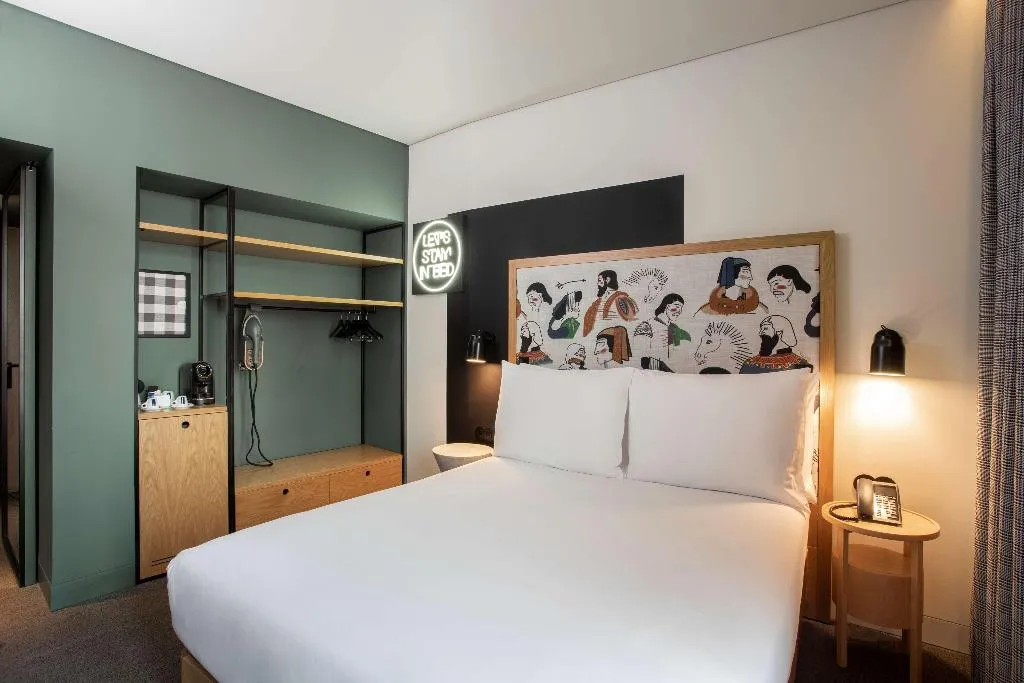 Room, Se Catedral Hotel Porto, Tapestry Collection by Hi, Porto
